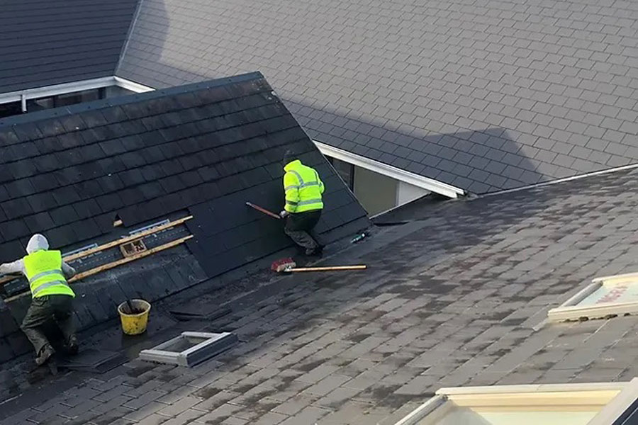 Home roof repair services 1